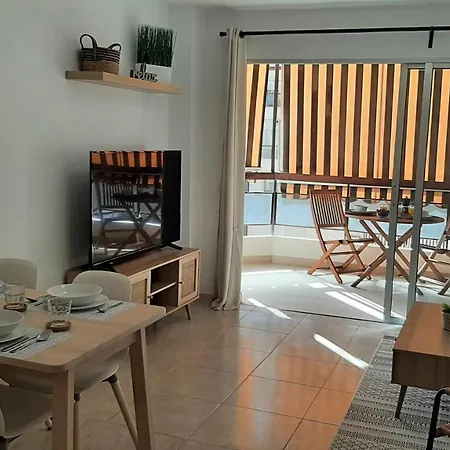 Vistas Al Mar Jardines Canarios Cristianos لوس كريستيانوس